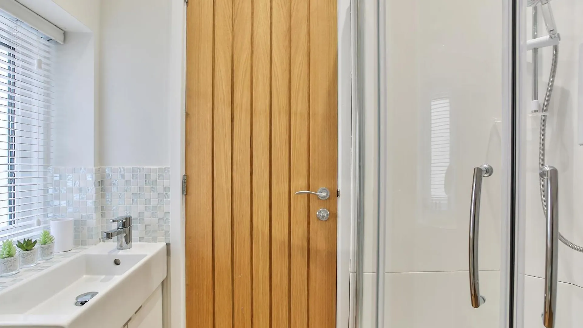 شقة 1Br Gem In Great Location With Parking شيفيلد 0*,